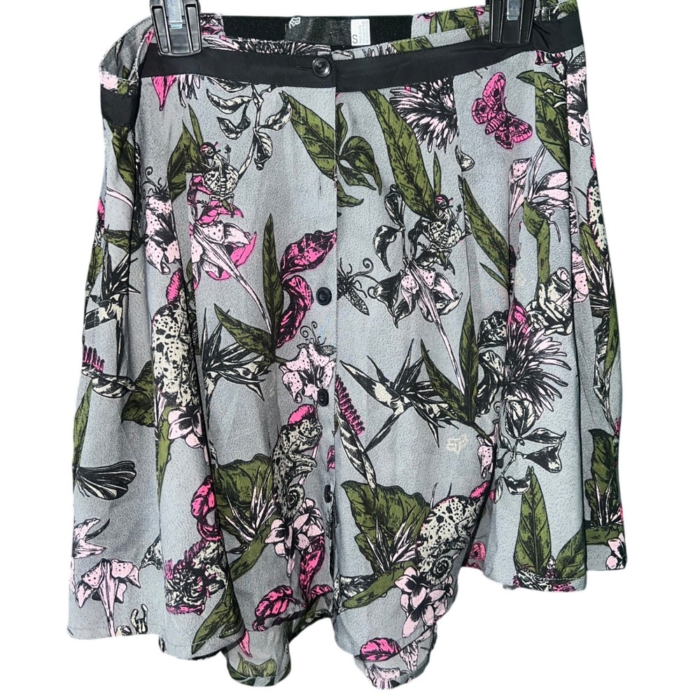 Fox Racing Women Grey Botanical Chameleon Butterfly Button Front Mini Skirt sz S